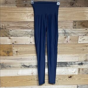 Aerie size XS Offline Collection Midnight Blue 7/8 Leggings